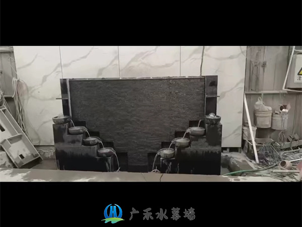 合肥石头流水背影墙